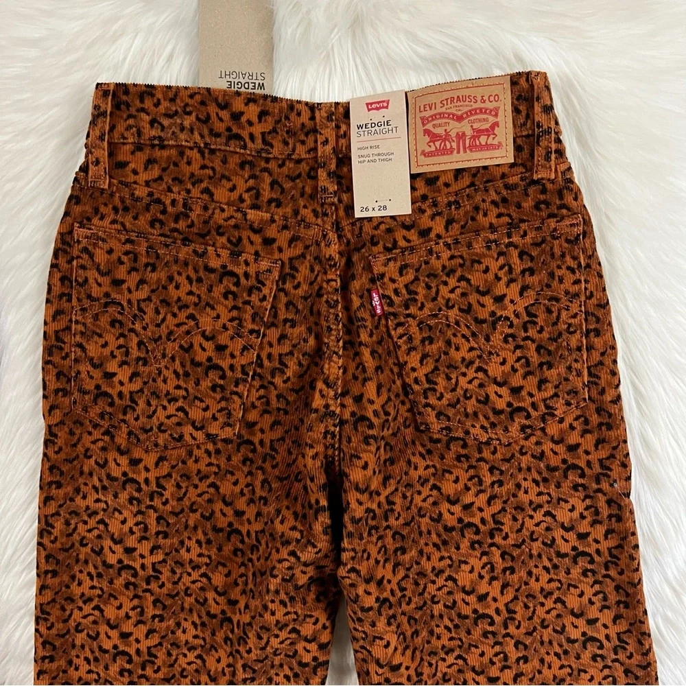Levi's Size 26 Leopard Ginger Corduroy Wedgie Straight Pants‎ - Picture 9 of 11
